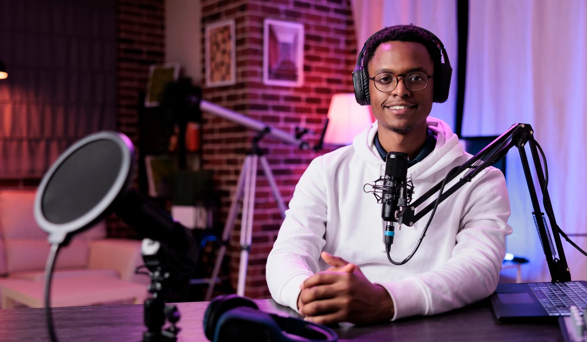 a personal brand talking to his audience